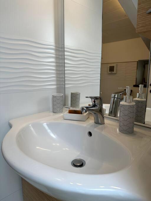 The Sweet Attic Room - De Vivo Realty Meta Di Sorrento 외부 사진
