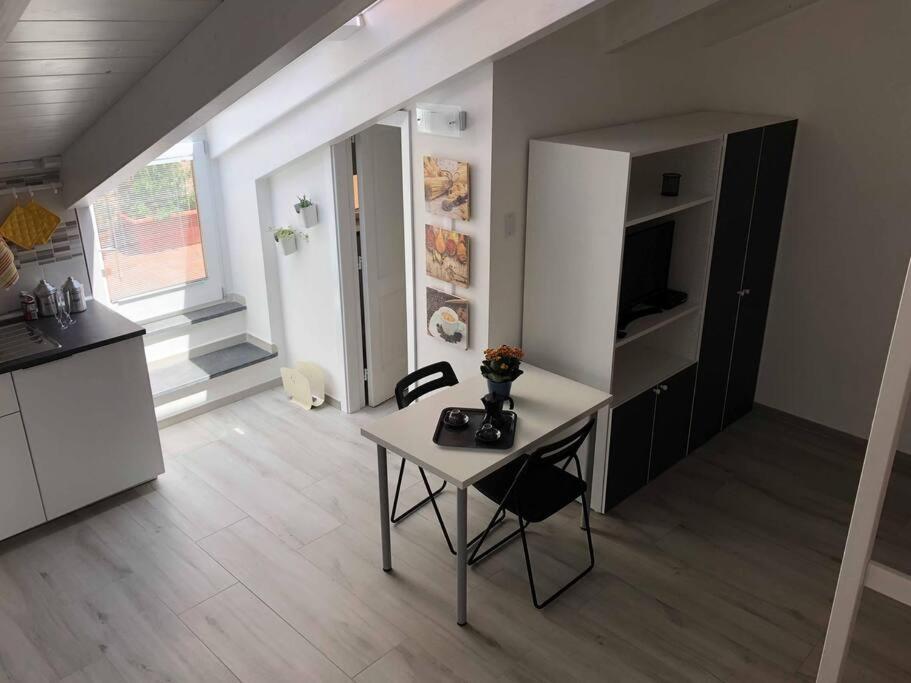 The Sweet Attic Room - De Vivo Realty Meta Di Sorrento 외부 사진
